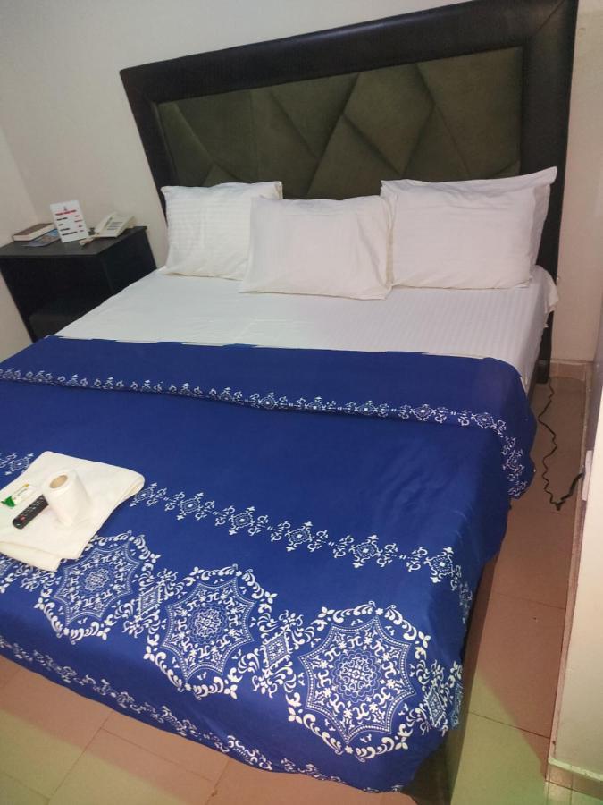 Rush Hotel & Apartments 라고스 외부 사진